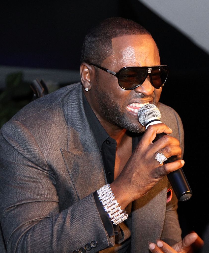 Johnny Gill singing