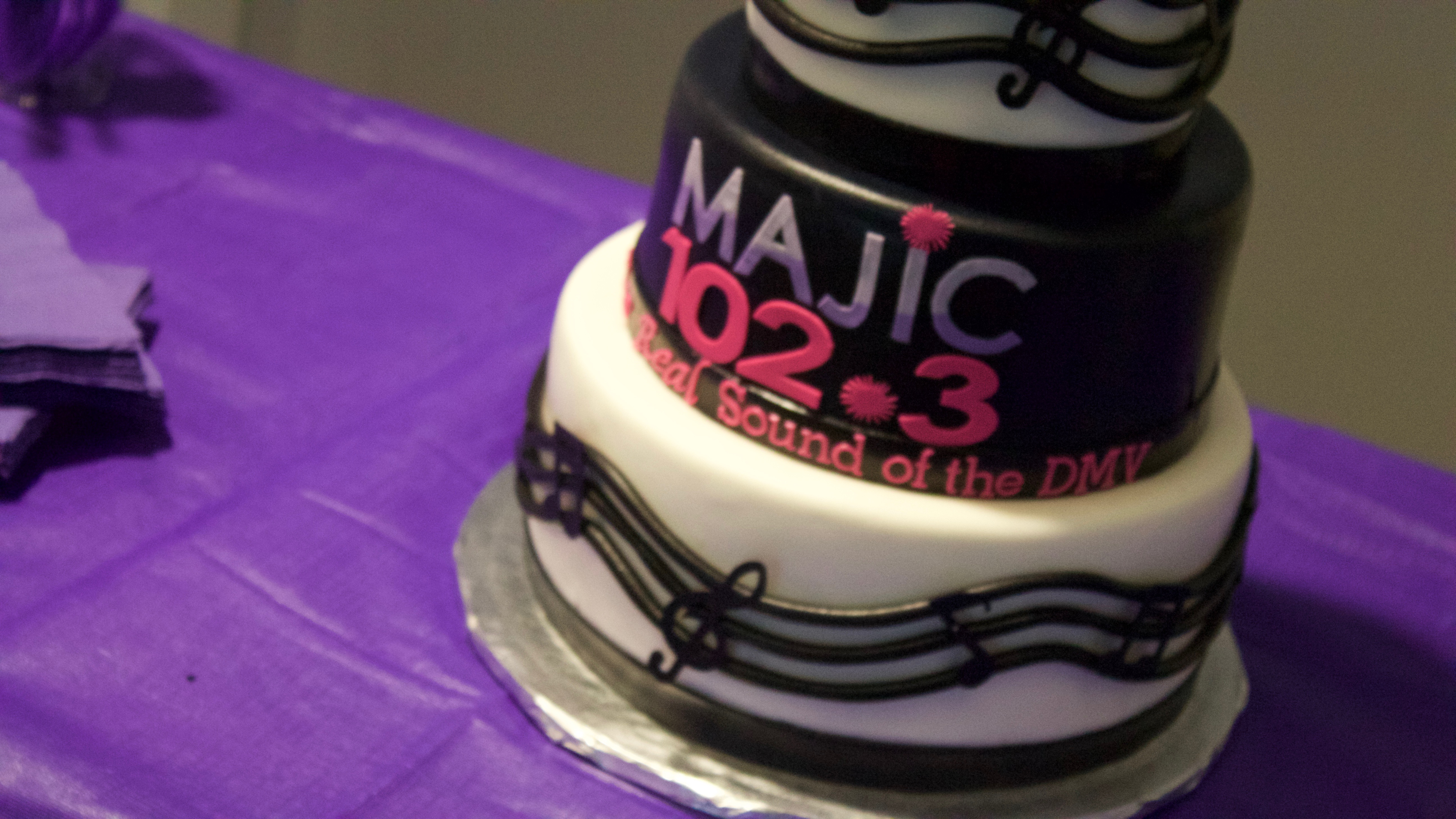 [Photos] Donnie Simpsons 1-Year Anniversary At Majic 102.3