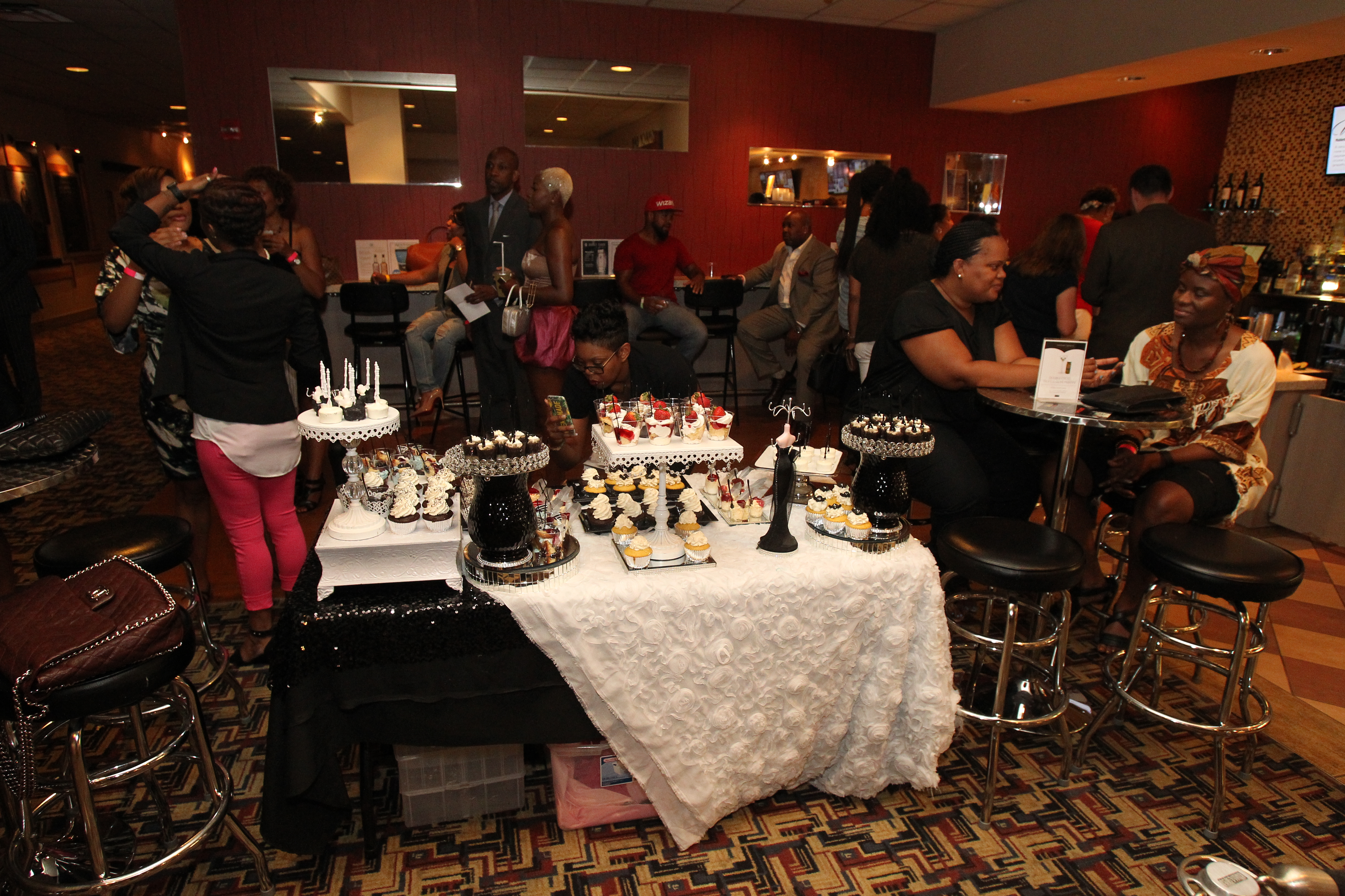 [Photos] Russ Parr's "Ringside" Screening Red Carpet