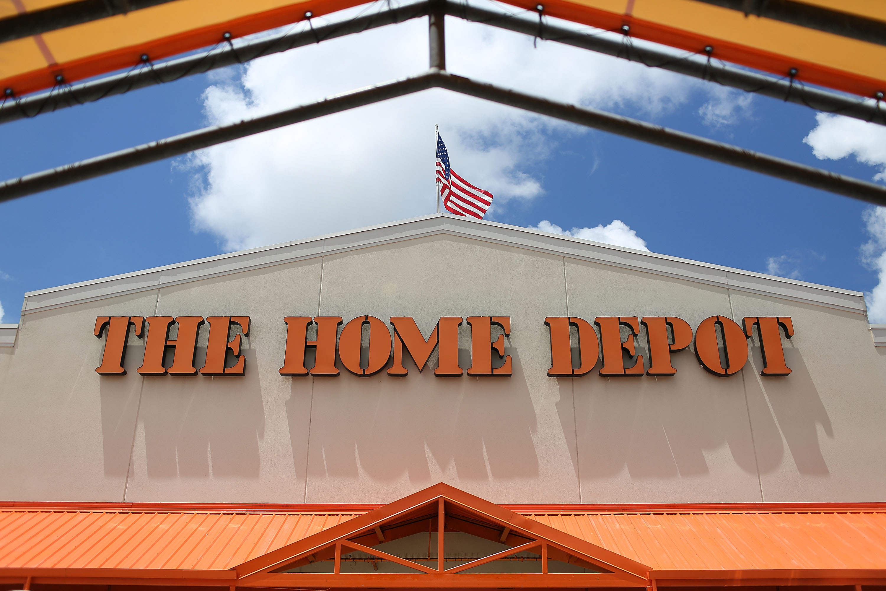 Home Depot Posts Quarterly Earnings That Met Wall Street's Expectations