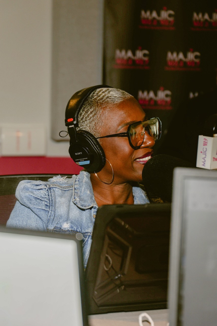 Ne-Yo At Majic 102.3/92.7 Studios