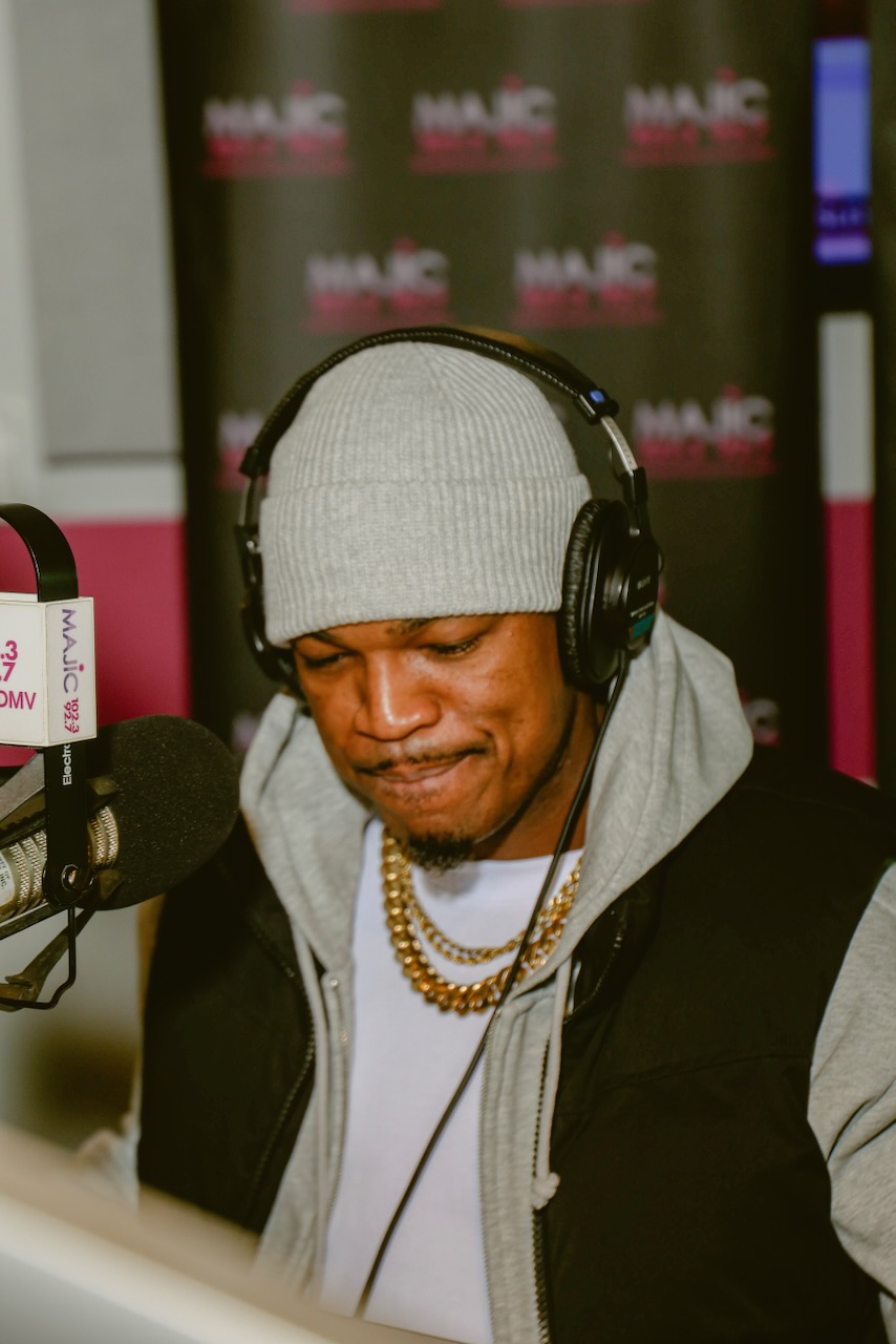Ne-Yo At Majic 102.3/92.7 Studios