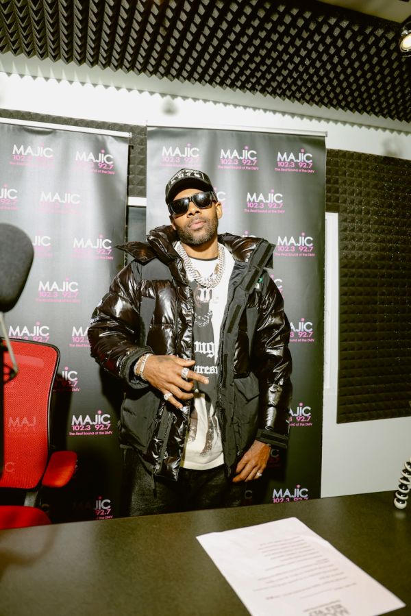 Mario Majic 102.3/92.7 Meet & Greet