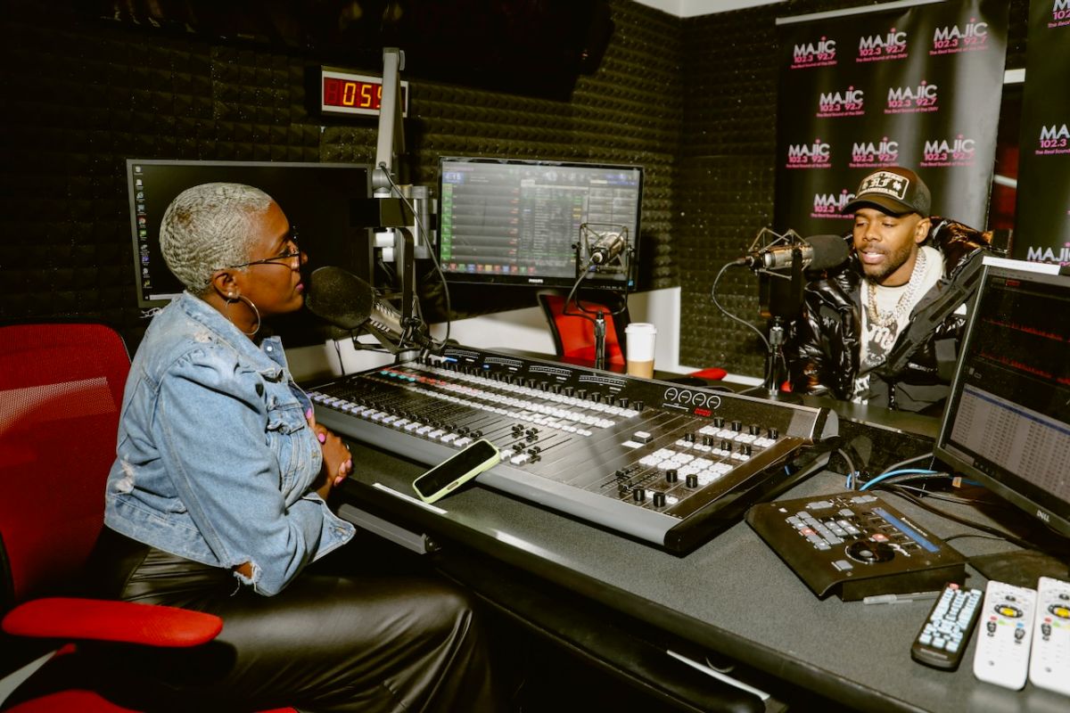 Mario Majic 102.3/92.7 Meet & Greet