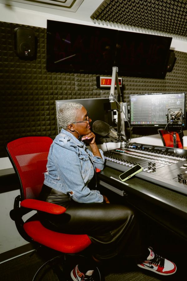 Mario Majic 102.3/92.7 Meet & Greet