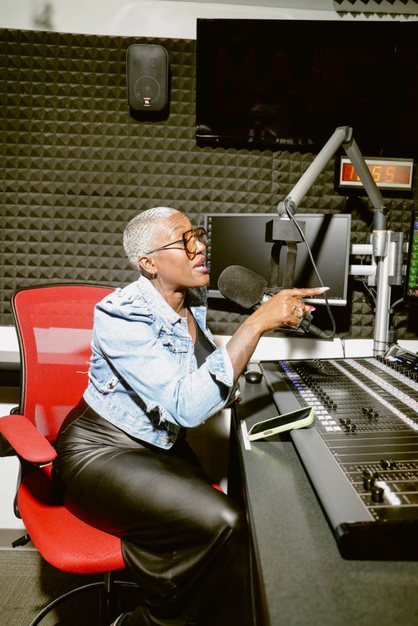 Mario Majic 102.3/92.7 Meet & Greet