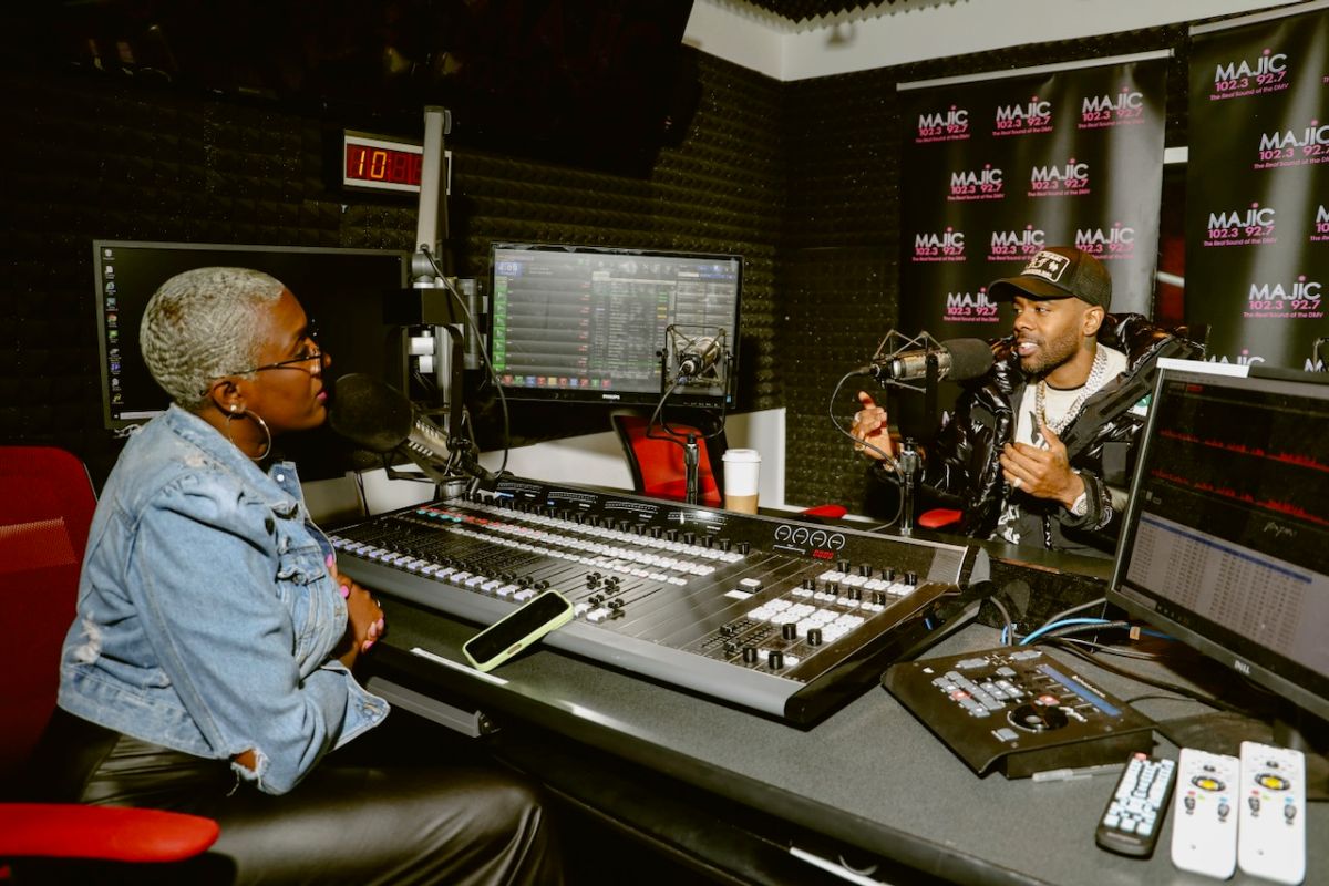 Mario Majic 102.3/92.7 Meet & Greet