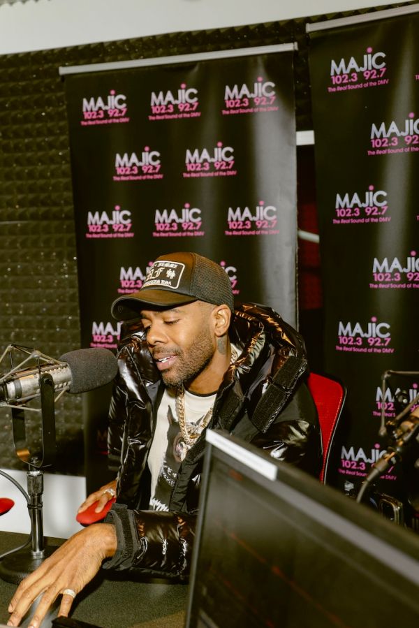 Mario Majic 102.3/92.7 Meet & Greet