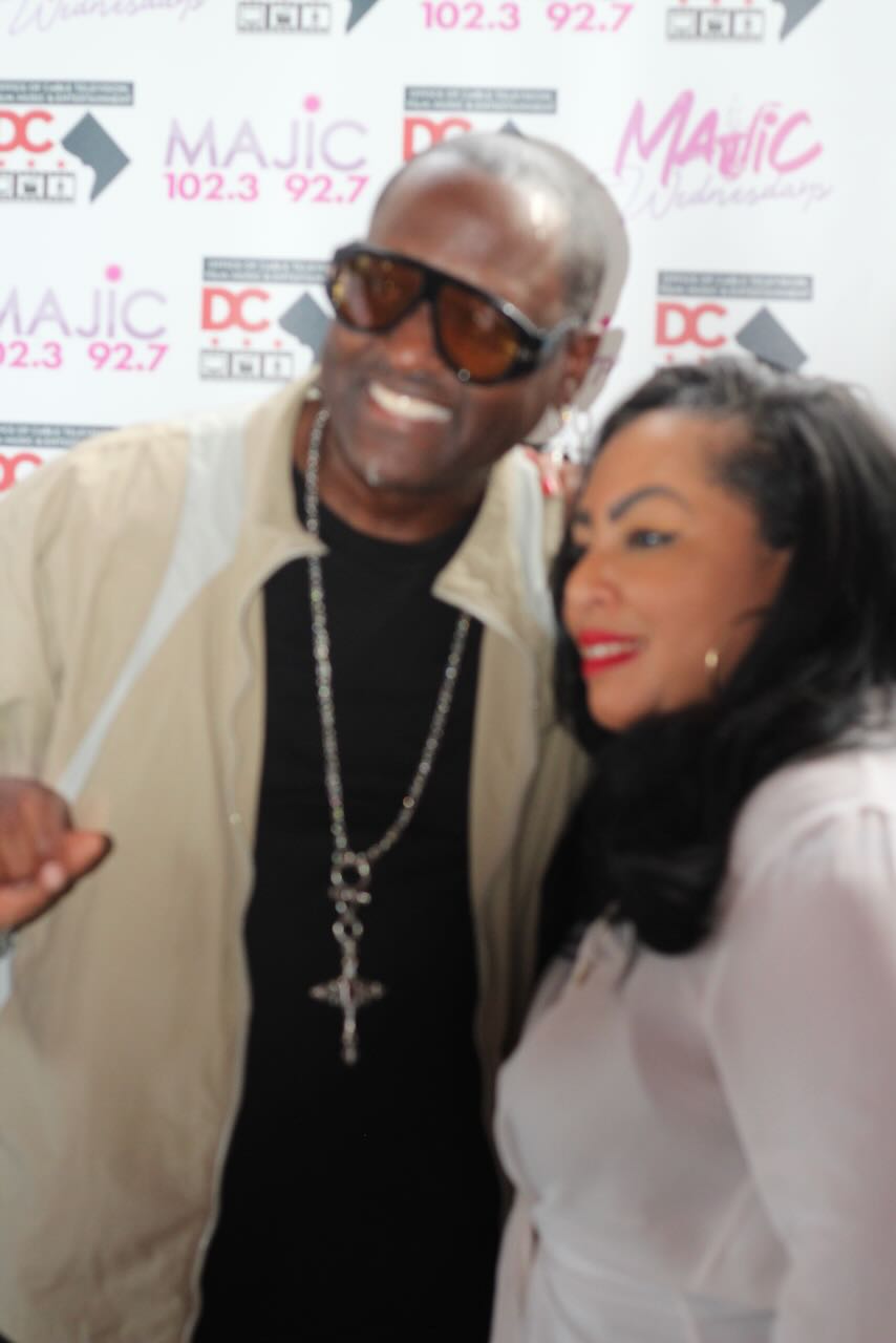 Johnny Gill and Perfekt Blend Band at Majic Wednesdays