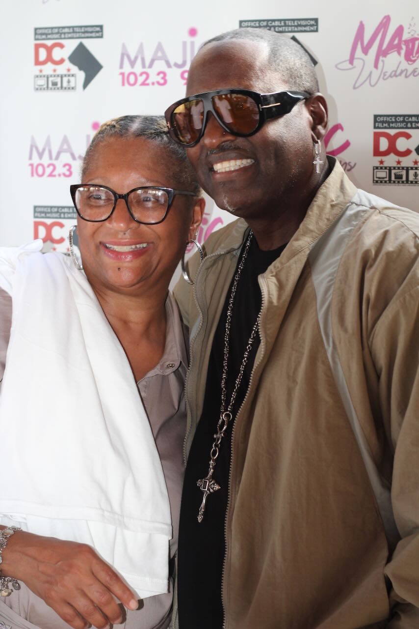 Johnny Gill and Perfekt Blend Band at Majic Wednesdays