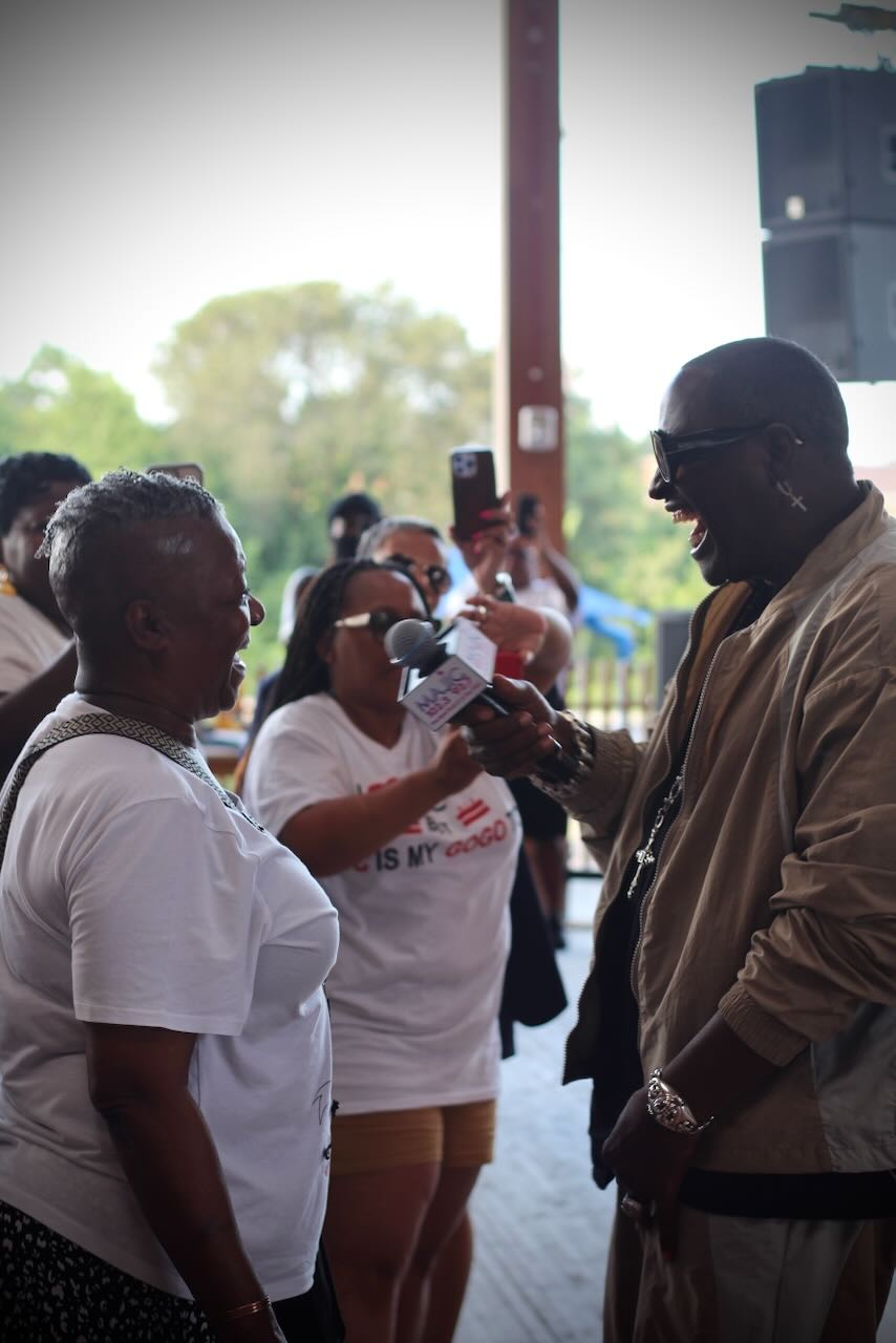 Johnny Gill and Perfekt Blend Band at Majic Wednesdays