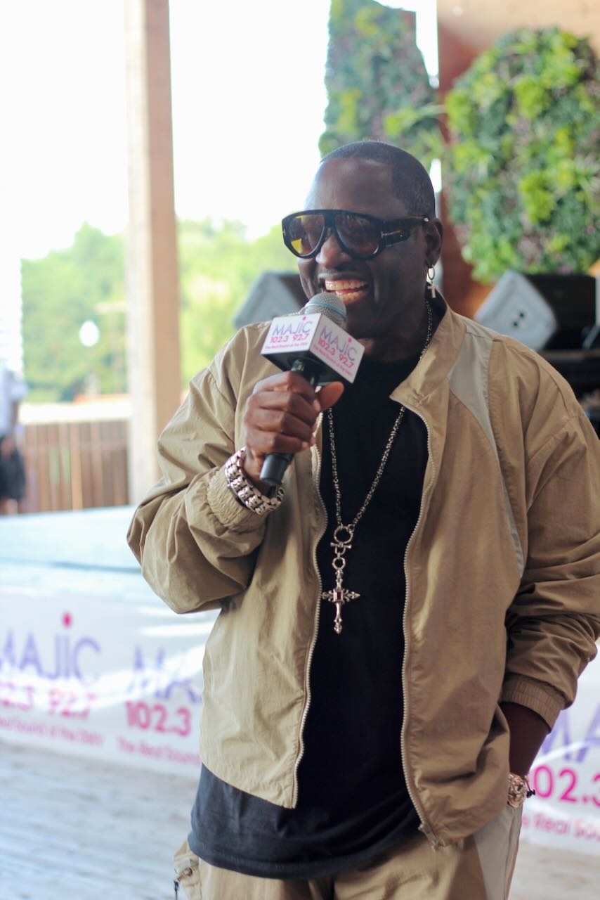 Johnny Gill and Perfekt Blend Band at Majic Wednesdays